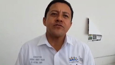 Va tránsito contra vehículos con luces adicionales