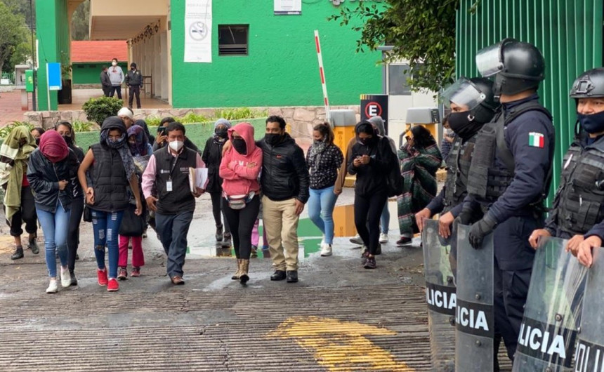 Liberan a feministas detenidas tras desalojo en la Codhem en Ecatepec