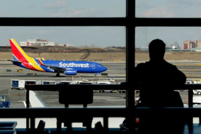 Caos en aeropuertos de EU por falla técnica