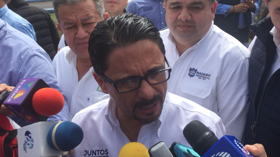 Continúan gestiones ante Pemex para recibir asfalto donado