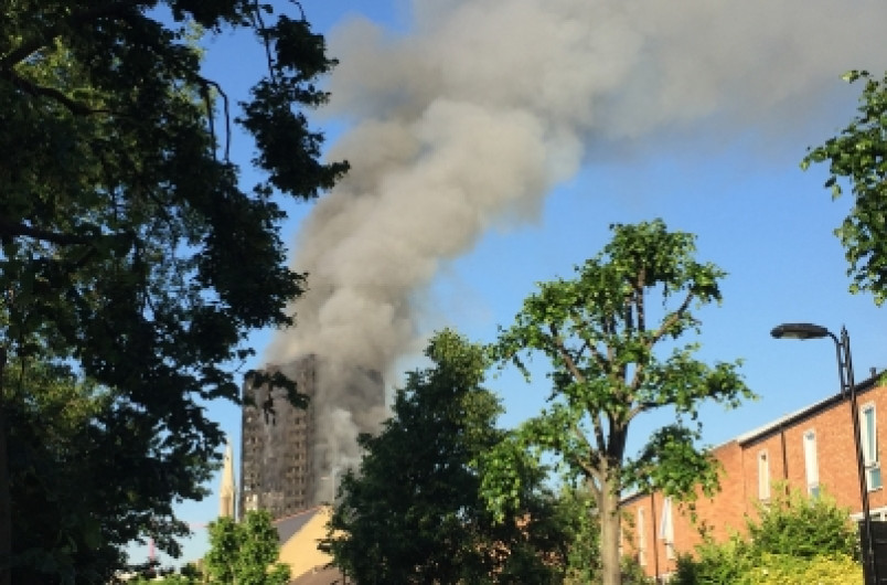 Descartan acto de terrorismo en incendio en torre londinense