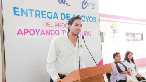 Realiza DIF última entrega de "Apoyando tu futuro"