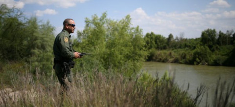 FBI investiga a agente de la Patrulla fronteriza que mató a inmigrante