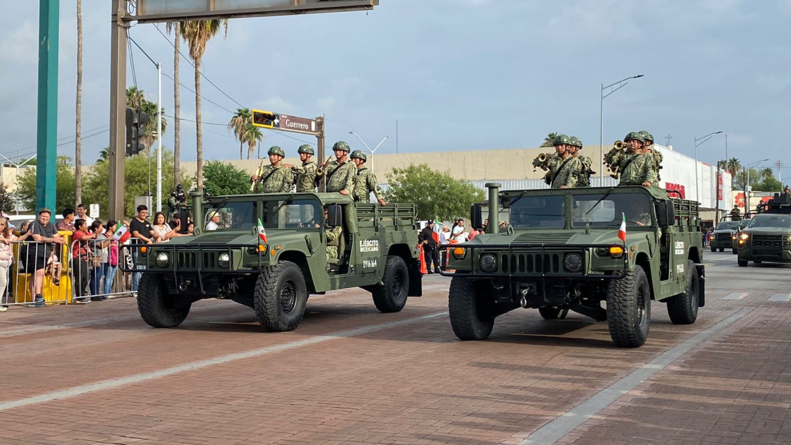 Desfilan por la Independencia