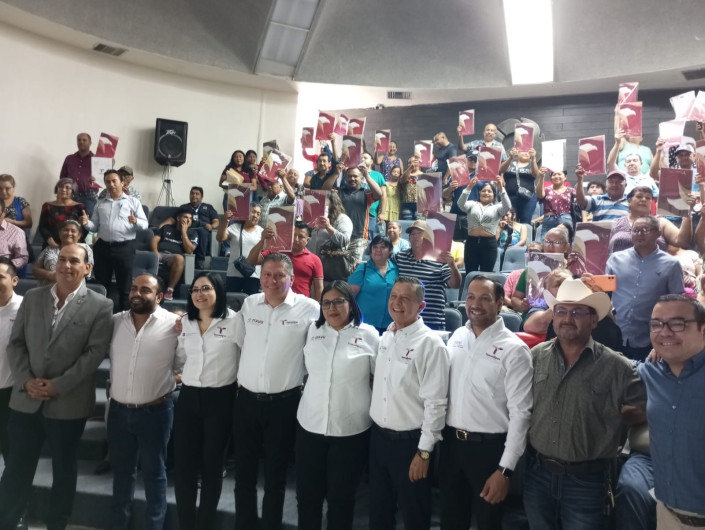 Entrega el ITAVU 80 escrituras de propiedad en Matamoros