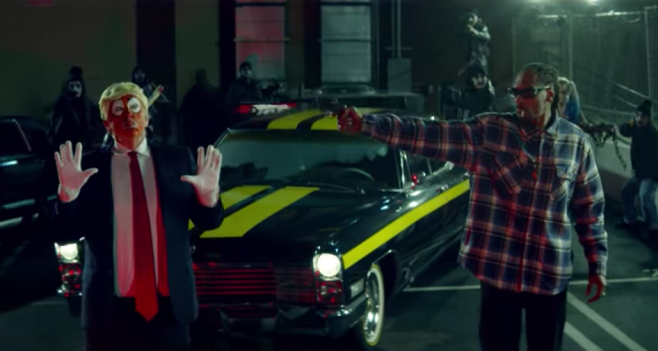 Piden cárcel por video en el que Snoop Dogg le dispara a Trump