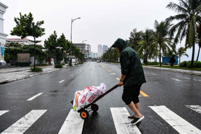Tifón "Noru" toca tierra en Vietnam