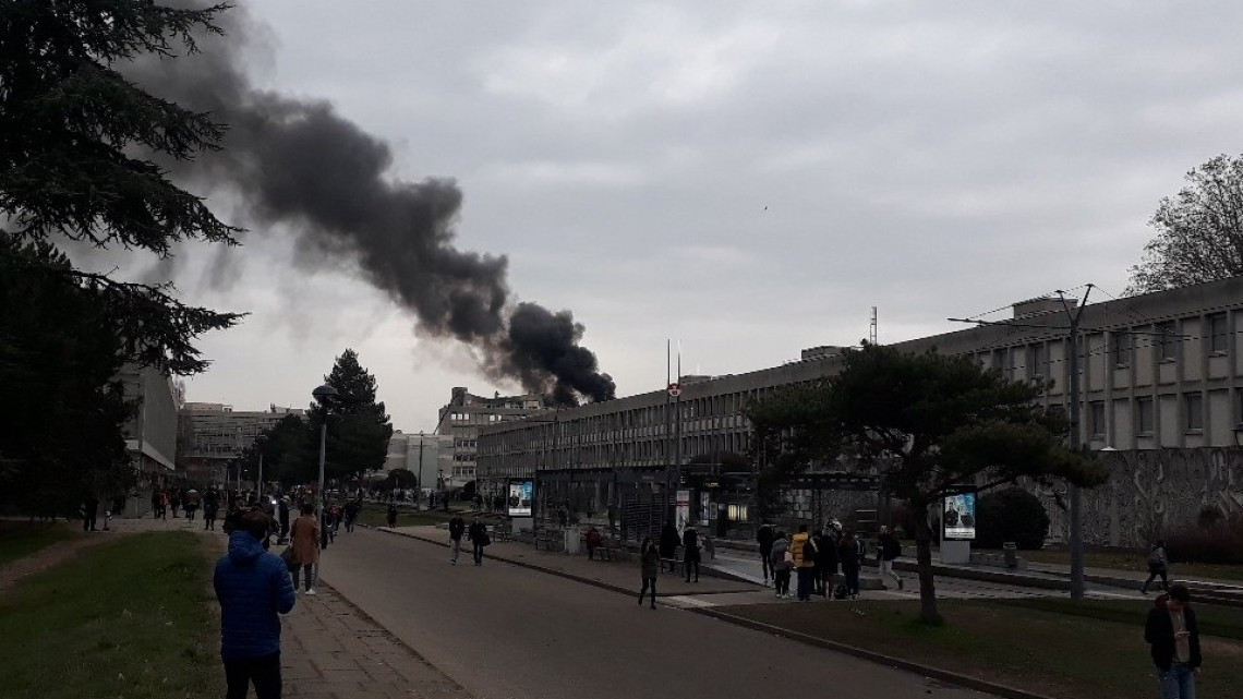 Se registra una fuerte explosión en una universidad de Lyon