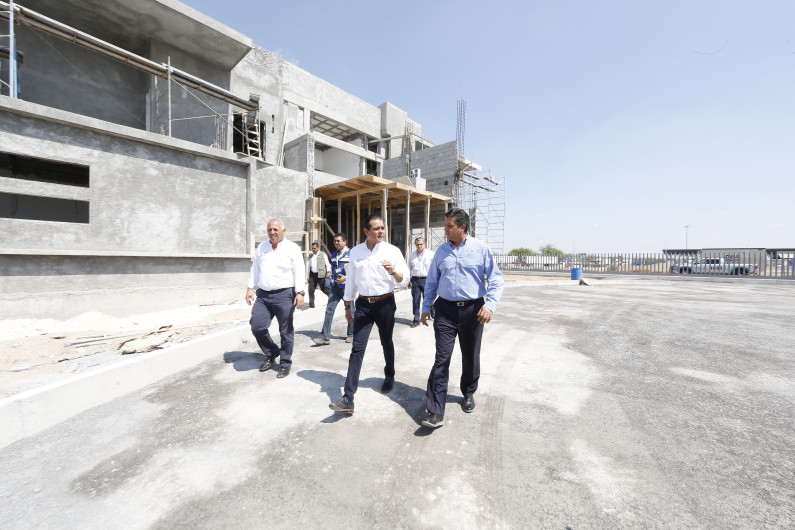 Supervisa Gobernador obras en puente internacional Nuevo Laredo III