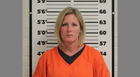 Subdirectora de secundaria es acusada de tener relaciones con un menor