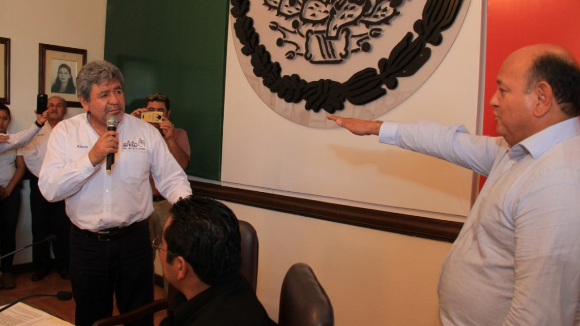 Toman protesta nuevos funcionarios municipales de Victoria