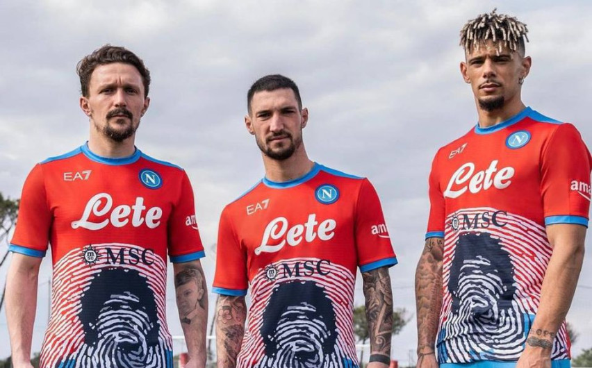 Napoli subastará jerseys de homenaje a Maradona para refugiados Ucranianos 