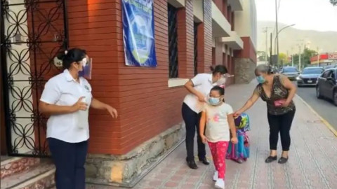 Escuelas particulares piden ampliar horario de clases 