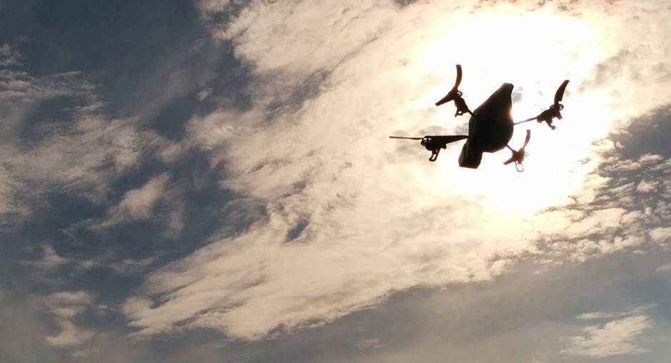 India derriba dron de Pakistán por violar su espacio aéreo