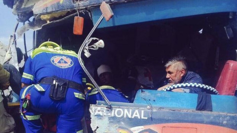 Autobús de la Sonora Dinamita choca y deja 16 heridos 