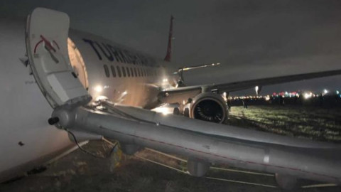 Boeing de Turkish Airlines aterriza de emergencia en Ucrania 