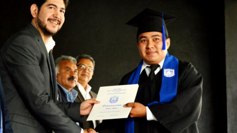 Apadrinó Héctor Escobar Salazar Generación de escuela Normal