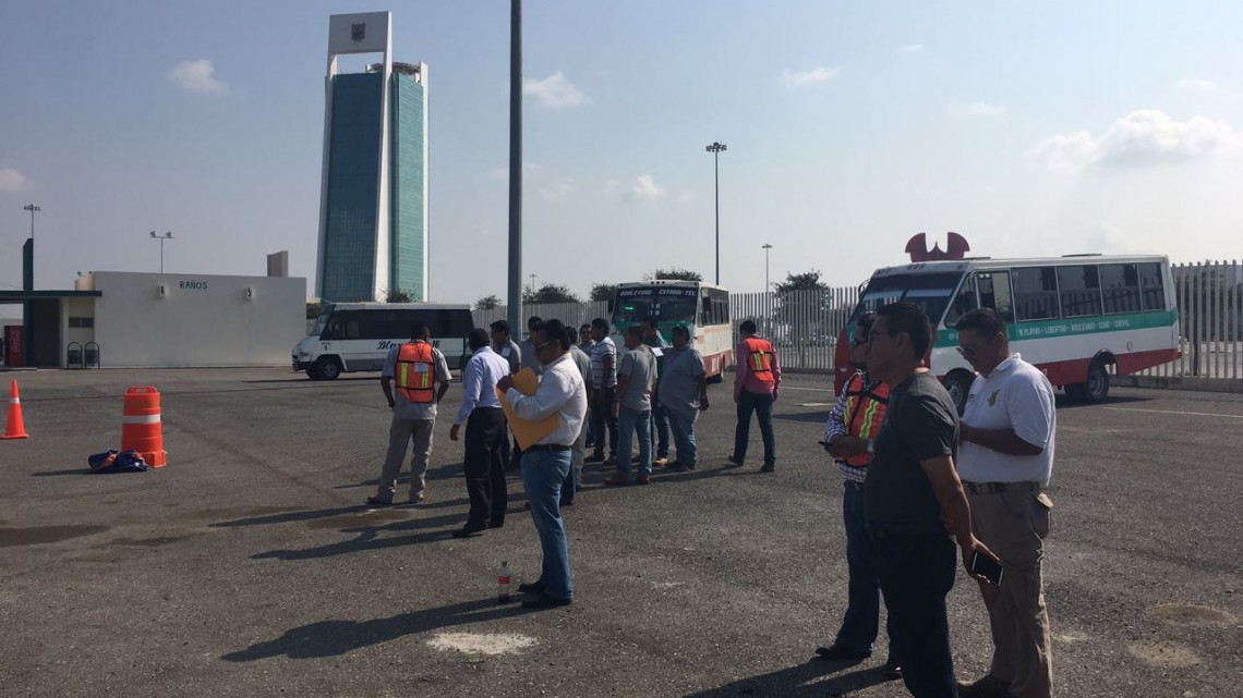 Evaluán a choferes de transporte público