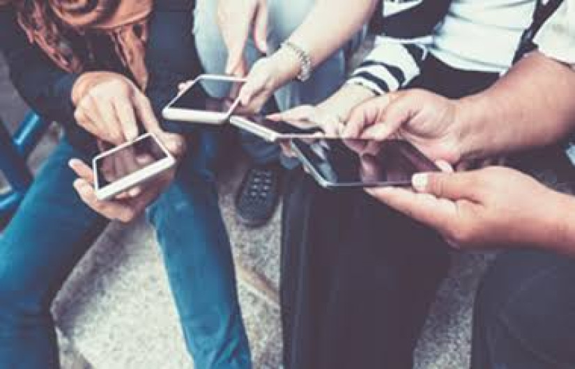 Gobierno venezolano llama a actuar ante amenaza de redes sociales por retos peligrosos