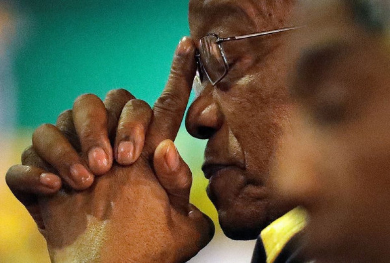 Ex presidente sudafricano será procesado por corrupción