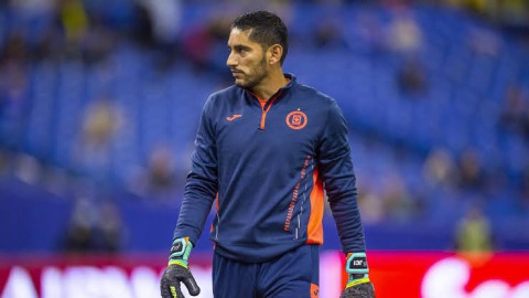 Chuy Corona es baja para Cruz Azul en liga y Concachampions