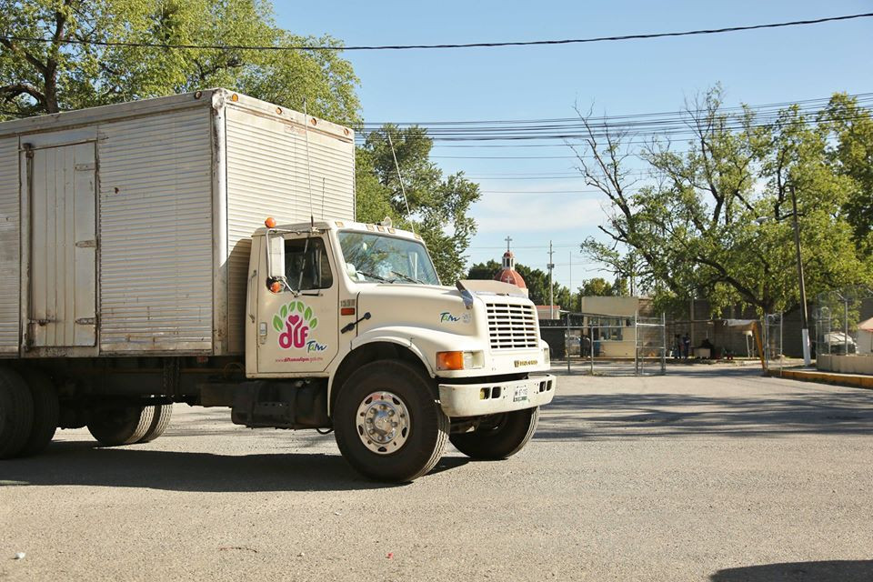 DIF Tamaulipas entrega cobertores en Cedes