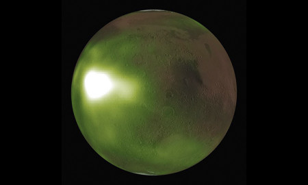 NASA realiza observaciones con luz ultravioleta en cielo de Marte