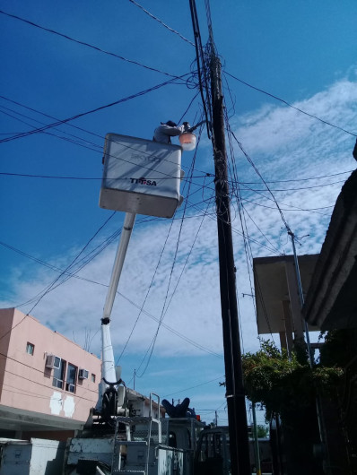 Optimiza Municipio alumbrado público con reparación e instalación de sus lámparas y circuitos