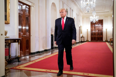 Trump será tratado por COVID-19 desde la Casa Blanca al permanecer estable 