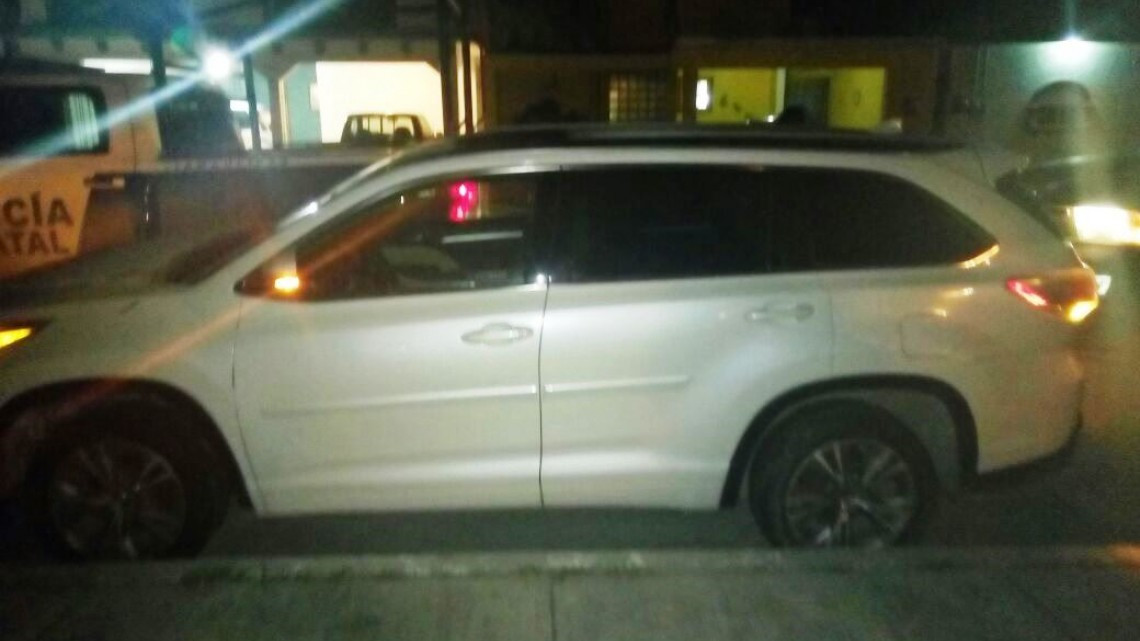 SSPT asegura camioneta con reporte de robo y marihuana