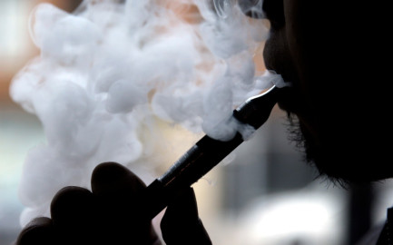 La OMS lanza alerta por consumo de cigarrillos electrónicos 