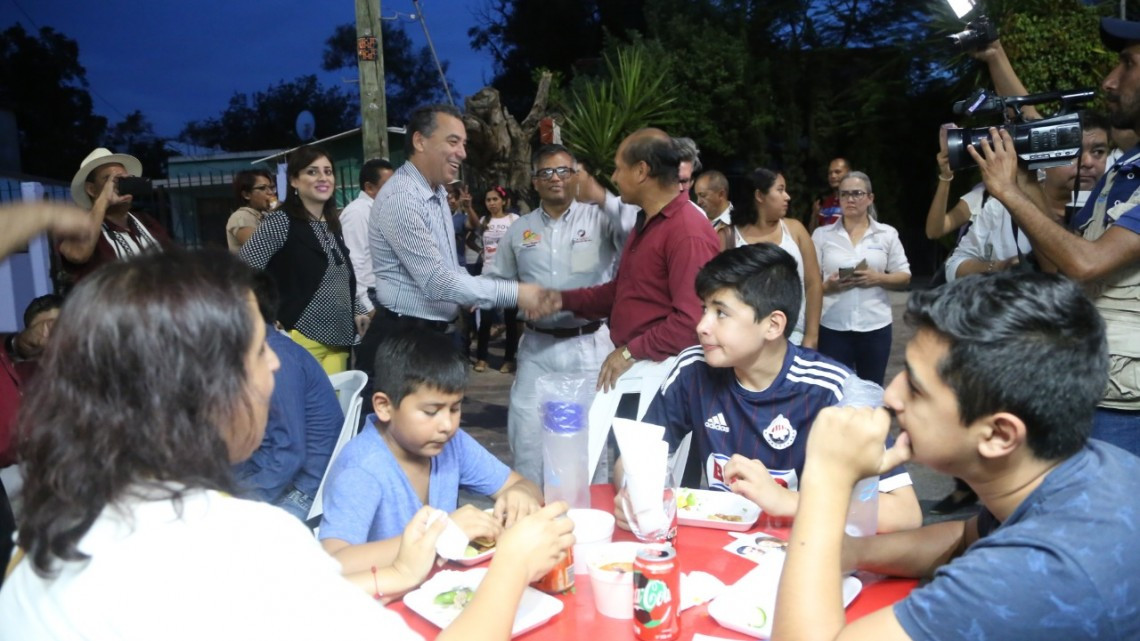 Disfrutan cerca de 4 mil personas Festival Del Taco y Festival Algarabía