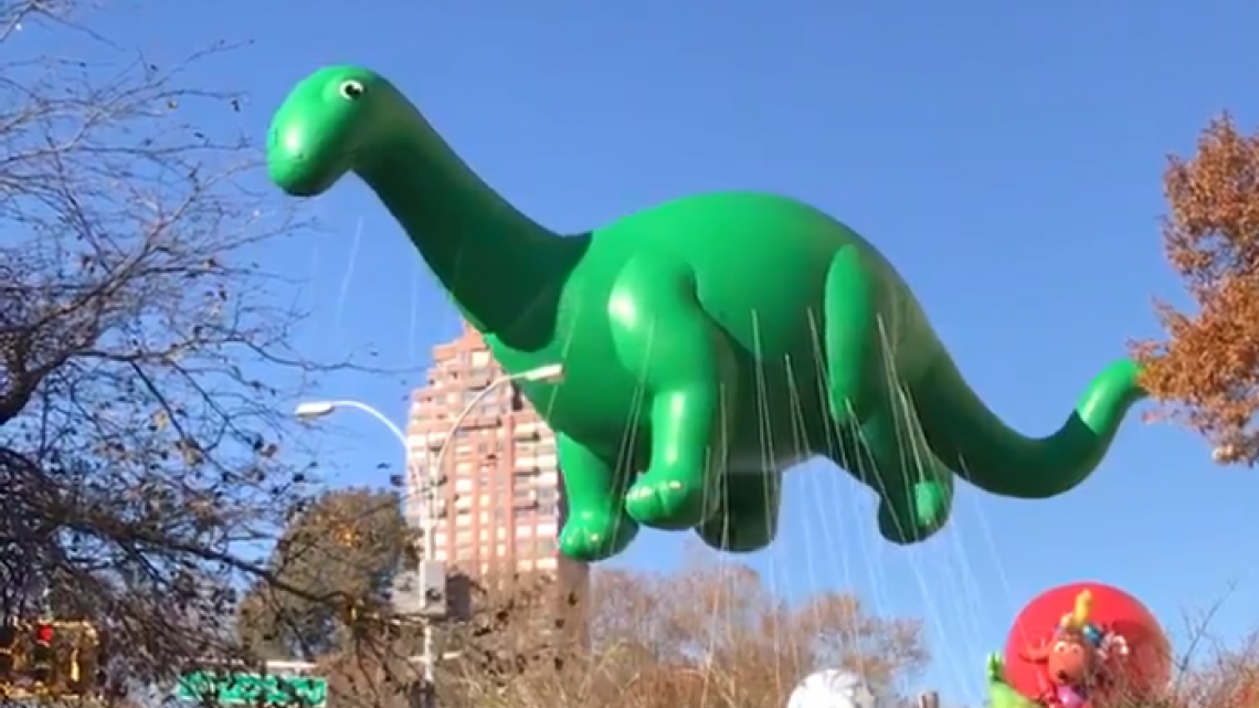 Inicia el desfile de Thanksgiving en NY