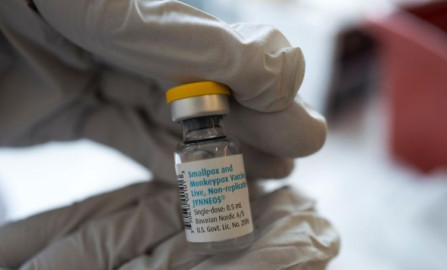 Maximiza Estados Unidos vacuna contra el virus reduciendo dosis