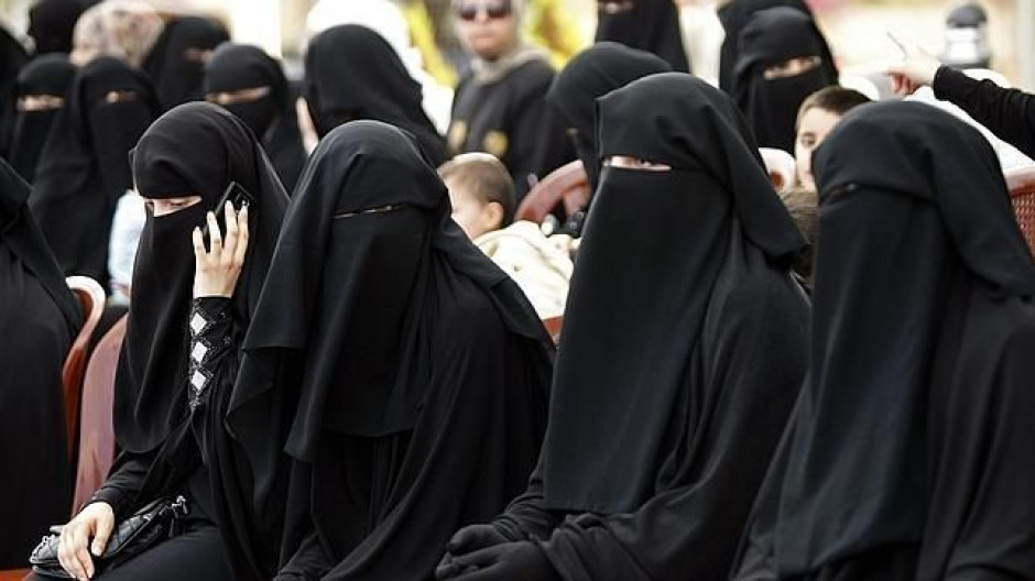 Derogan ley que permite bodas entre violadores y víctimas en el Líbano