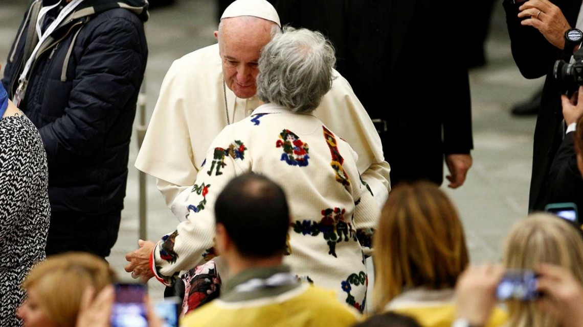 El Papa ofrece almuerzo a pobres e indigentes