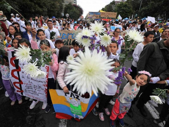 Marchan por la paz en Colombia
