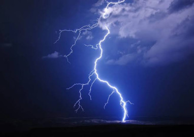 Joven muere por impacto de un rayo en Alemania