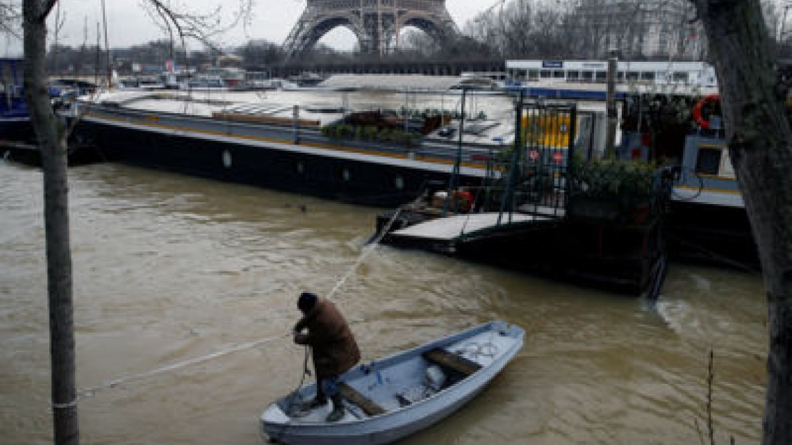Inundaciones alertan a París por crecida del Sena
