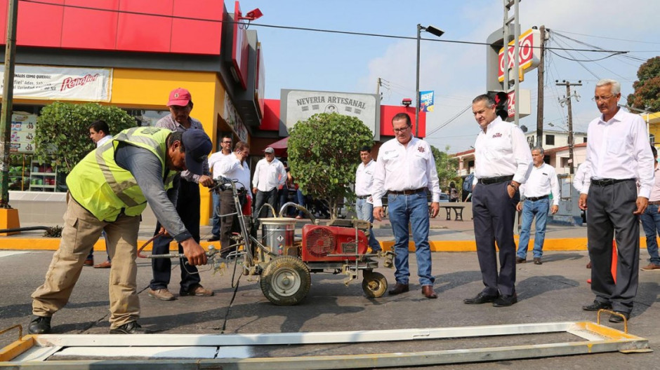Arranca Ciudad Madero trabajos de guarniciones y bacheo