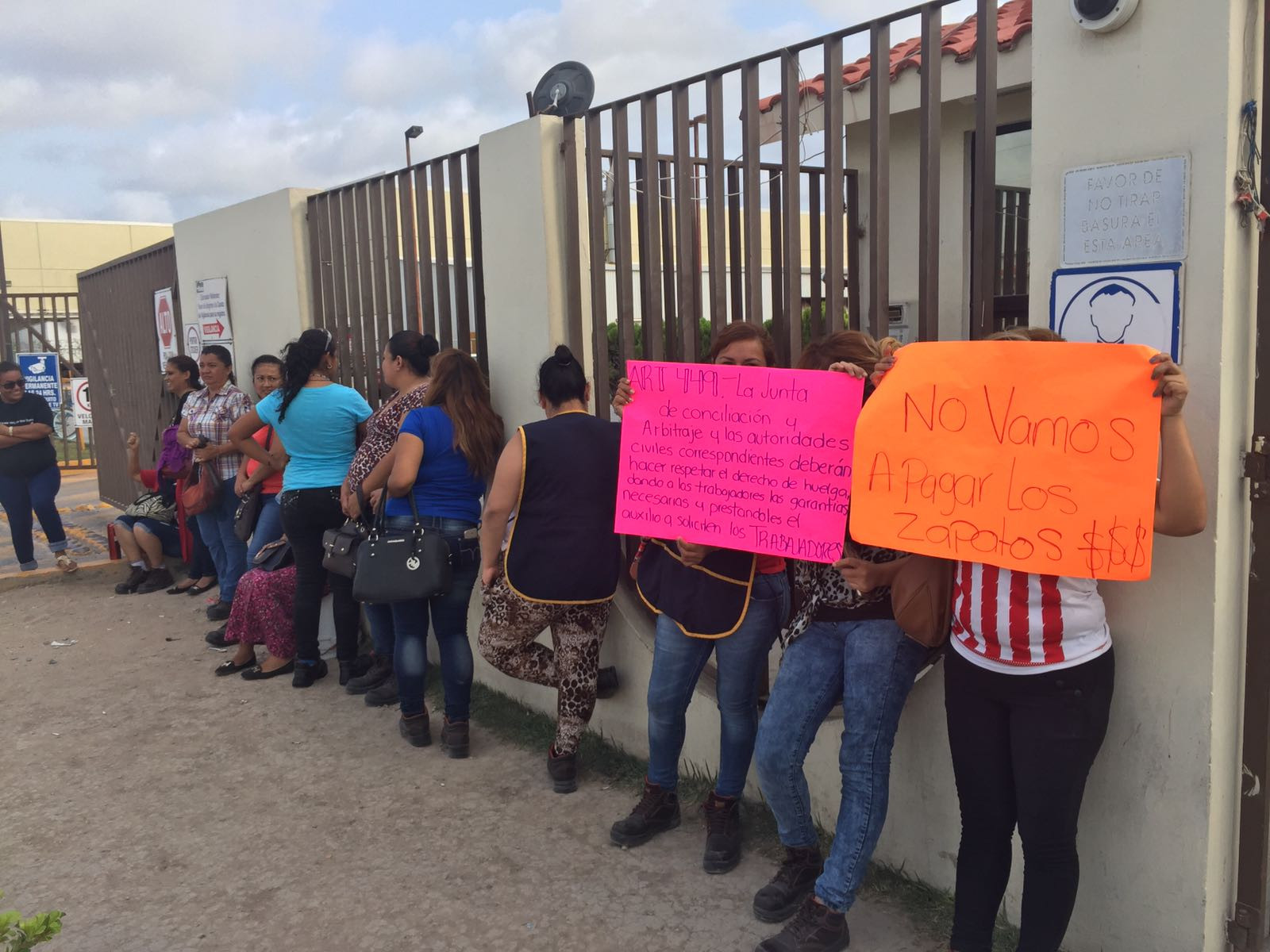 Estalla huelga en Parker