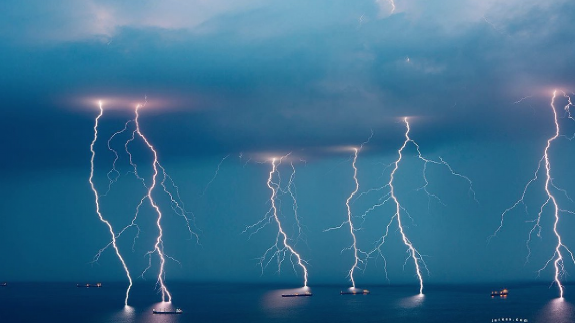 #Galería Las espectaculares tormentas eléctricas en Japón, Italia y España