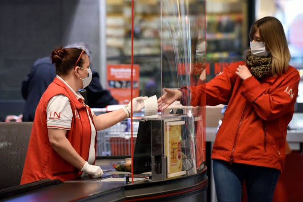 Austria planea poner en cuarentena a personas antivacunas