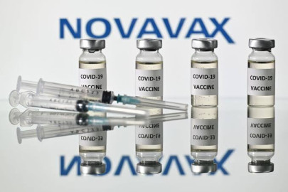 Estados Unidos aprueba la fórmula de Novavax