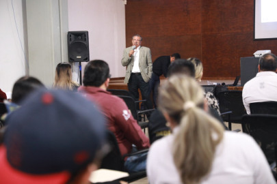 Reciben funcionarios municipales capacitación sobre transparencia