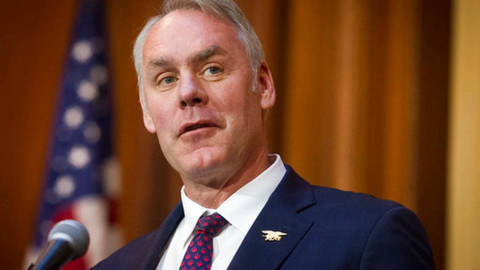 Zinke dejará administración a fin de año: Trump