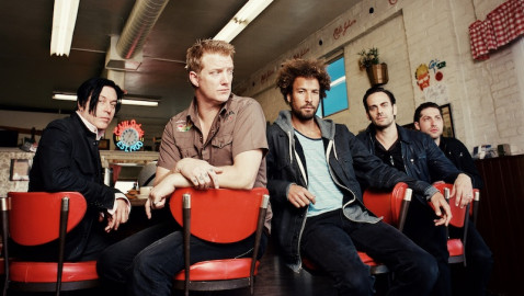 Queens of the Stone Age está de regreso y anuncian su nuevo disco “Villains”