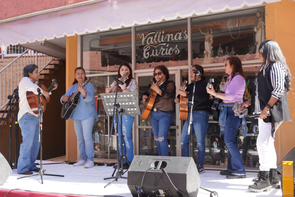 Conmemoran Día Internacional de la Mujer con Segundo Encuentro Binacional de Artistas y Creadoras 