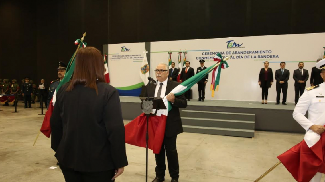 Conmemoran Sociedad y Gobierno el Día de la Bandera