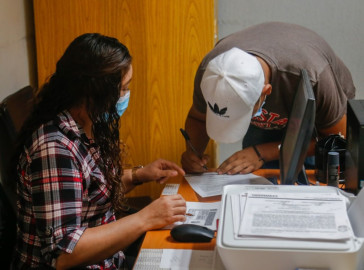 Acuden jóvenes maderenses a registrarse para la cartilla del Servicio Militar